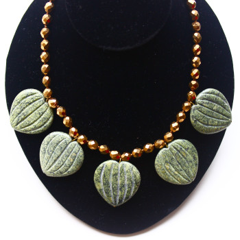 IMG_0233.jpg Jasper moss and bronze chain blk andwh.