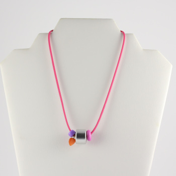 IMG_1744 girls necklace pk silver mauve charm silkie