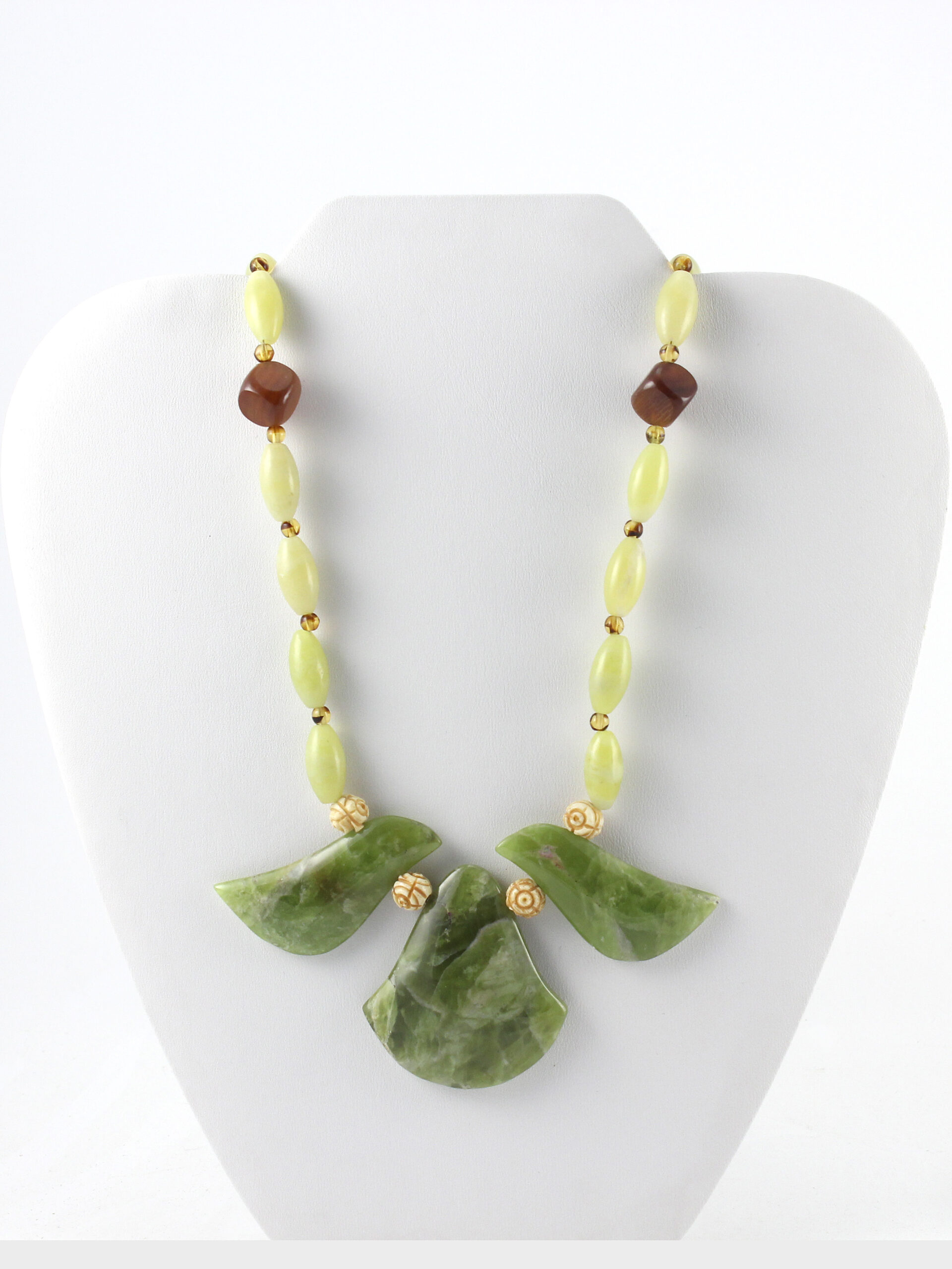 Green Garnets Fan Shaped Pendant and Necklace - Image 2