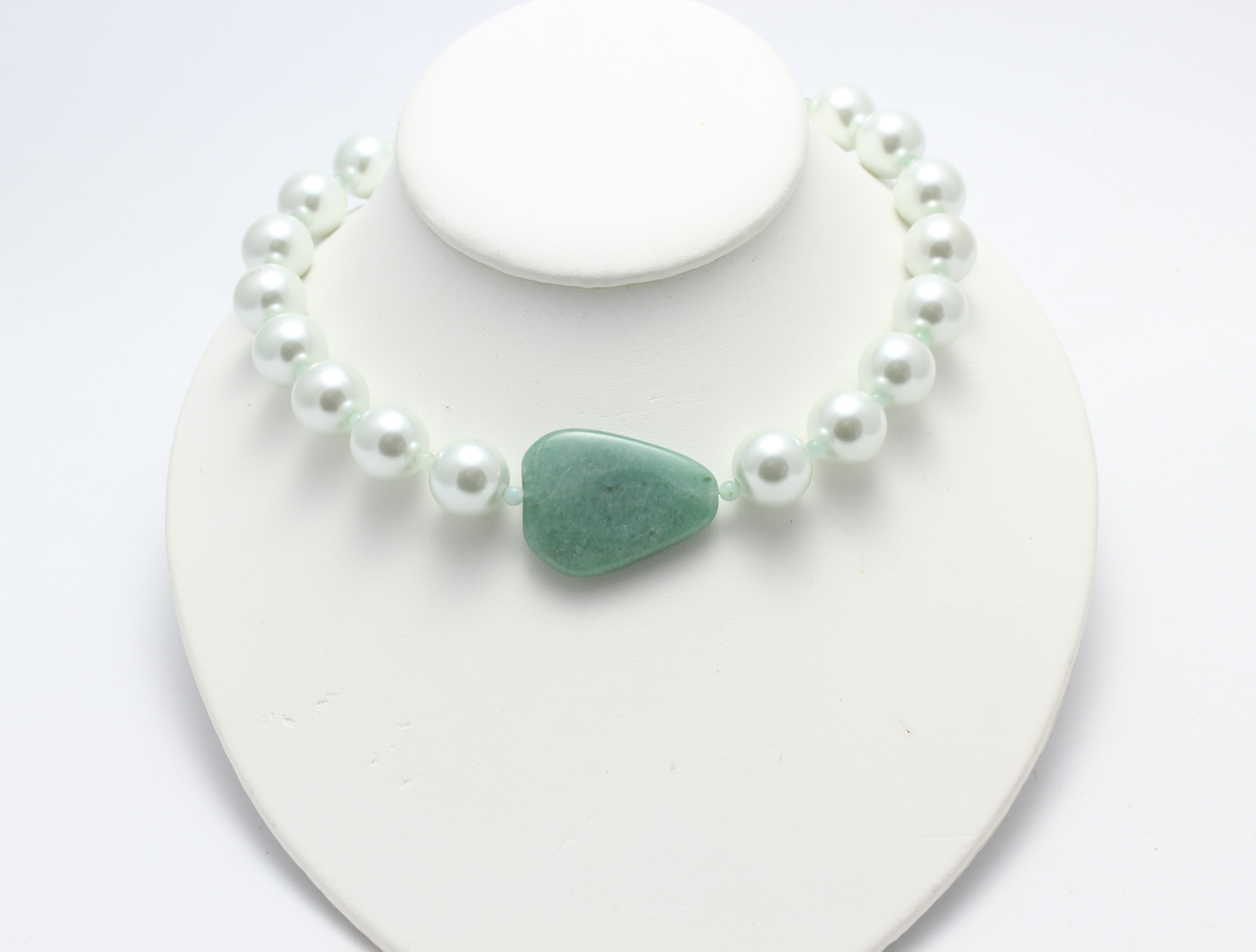 Light Green Pearl Choker with Large Aventurine Focal. OOAK - Image 4