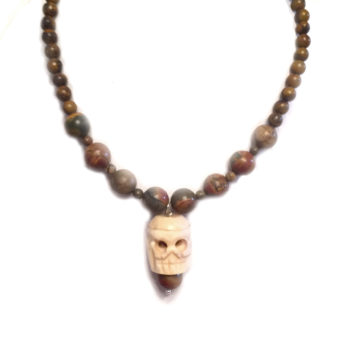 IMG_4730 Earthen jasper skull pendt on low form C.U.ps ff_edited-1