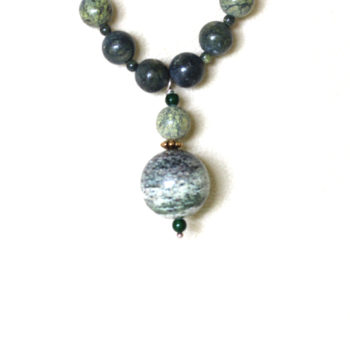 IMG_1510 green moss jasper CU no other color short
